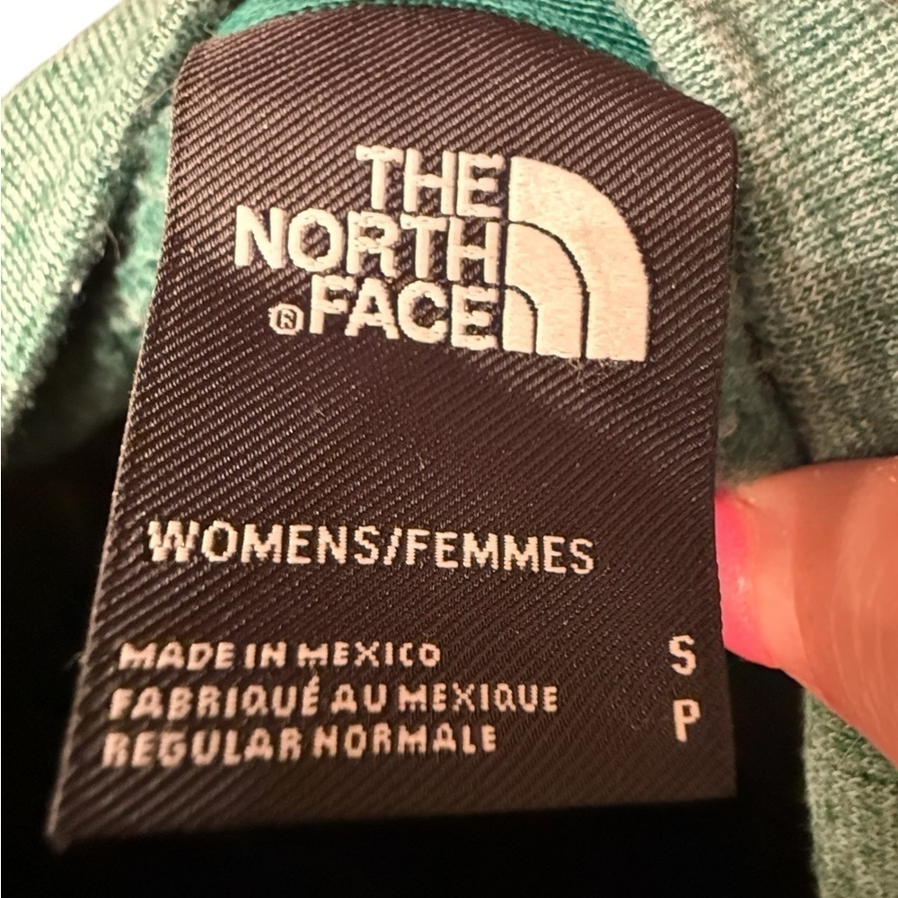 North Face Performance Sweatshirt - Picture 6 of 6